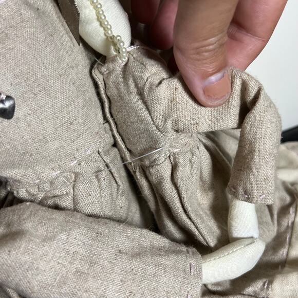 Mother Daughter Doll Set Magnetic Hands New Taupe Dresses - Picture 7 of 11